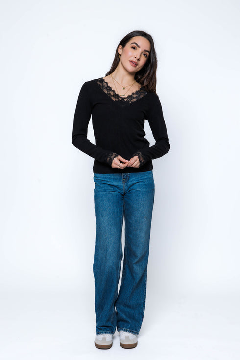 Lily-Lace trim Tee
