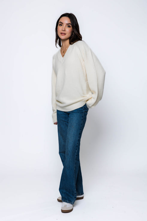Leandra-Vee Neck Pullover