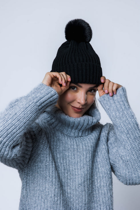 Apres-Knit Pom Beanie