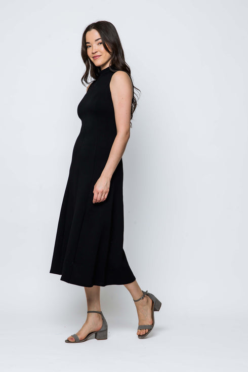 Laura SAMPLE - Funnel Neck Midi Dress