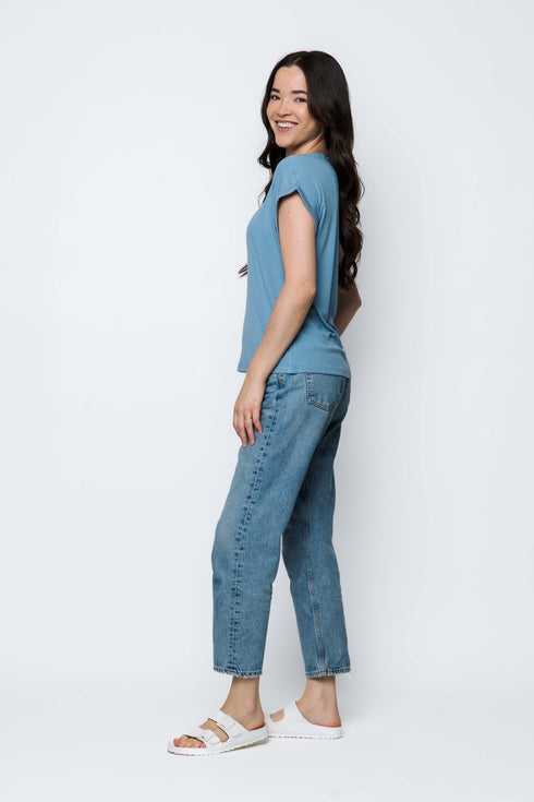 Daisy-Dolman Tee